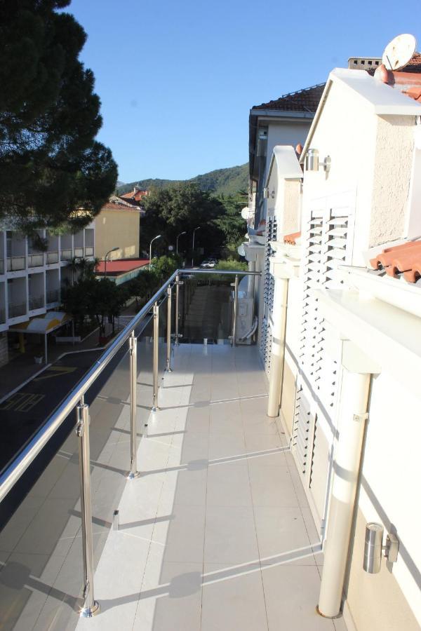 Penthouse By The Sea Leilighet Tivat Eksteriør bilde