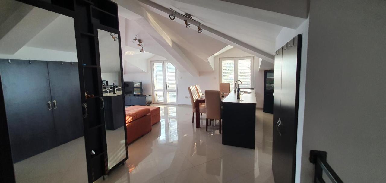 Penthouse By The Sea Leilighet Tivat Eksteriør bilde